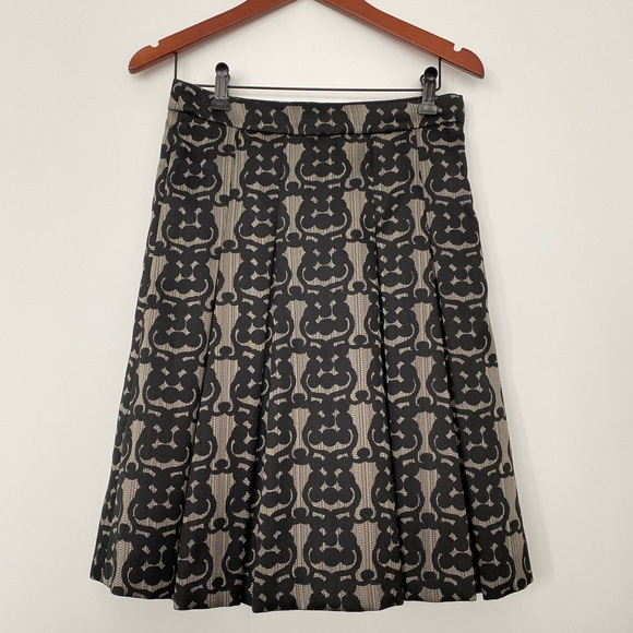 JIGSAW Classic Black /Golden Box Pleated Printed Skirt (Skirt Only) - Picture 2 of 10